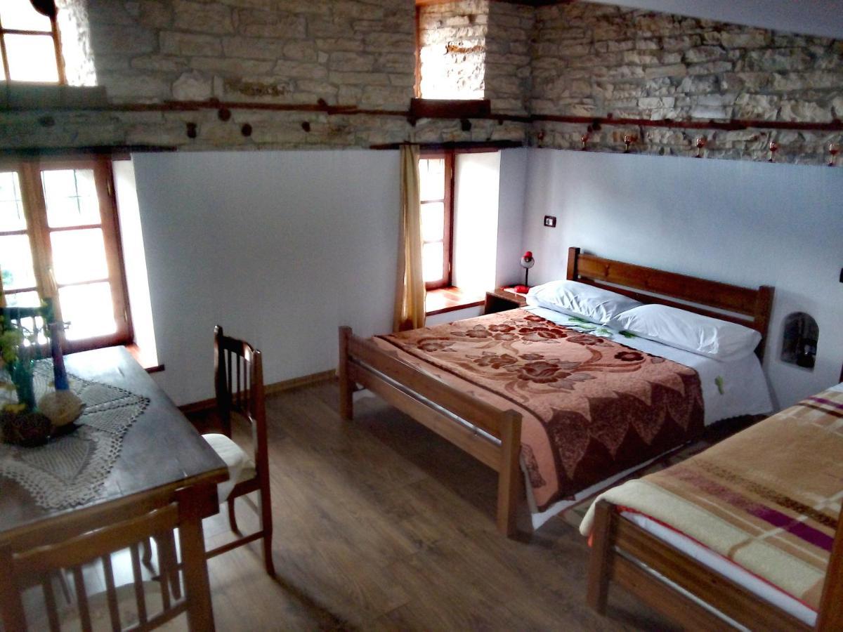 Guesthouse Celo Gjirokastër Exterior foto