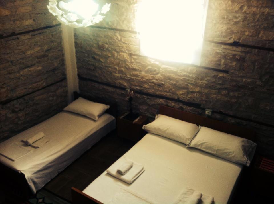 Guesthouse Celo Gjirokastër Exterior foto